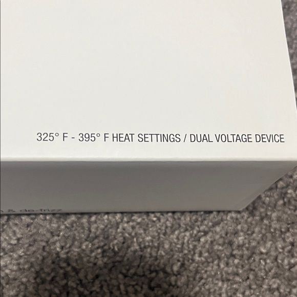 Calista- Perfecter Pro Heated Round Brush - Black and Pink - Picture 2 of 4